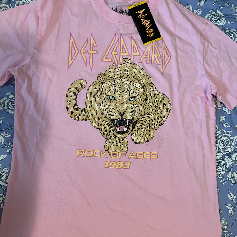 Pink Def Leppard Graphic Tee